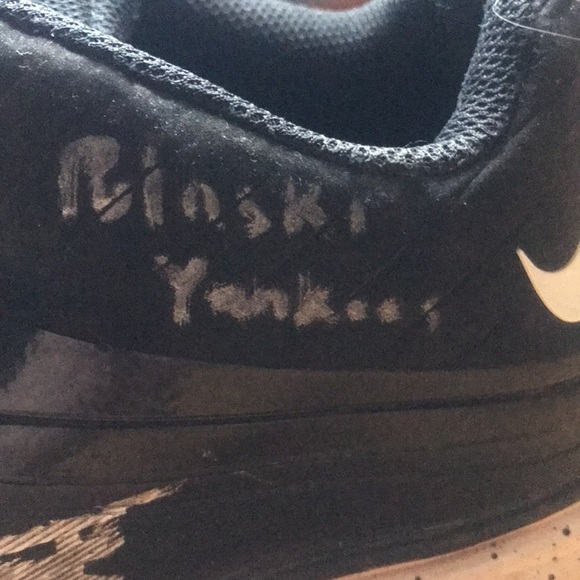 Game Worn Autographed Nestor Cortez Rookie YR Baseball Cleats New York Yankees - Picture 3 of 7